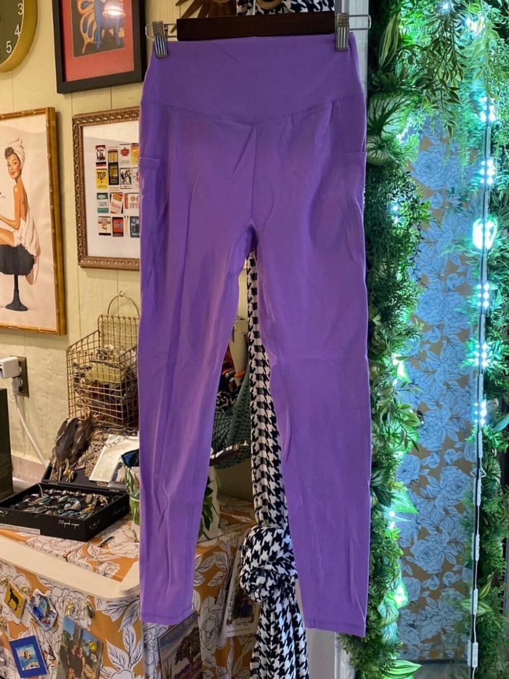 Buffbunny Collection Women's Purple Leggings